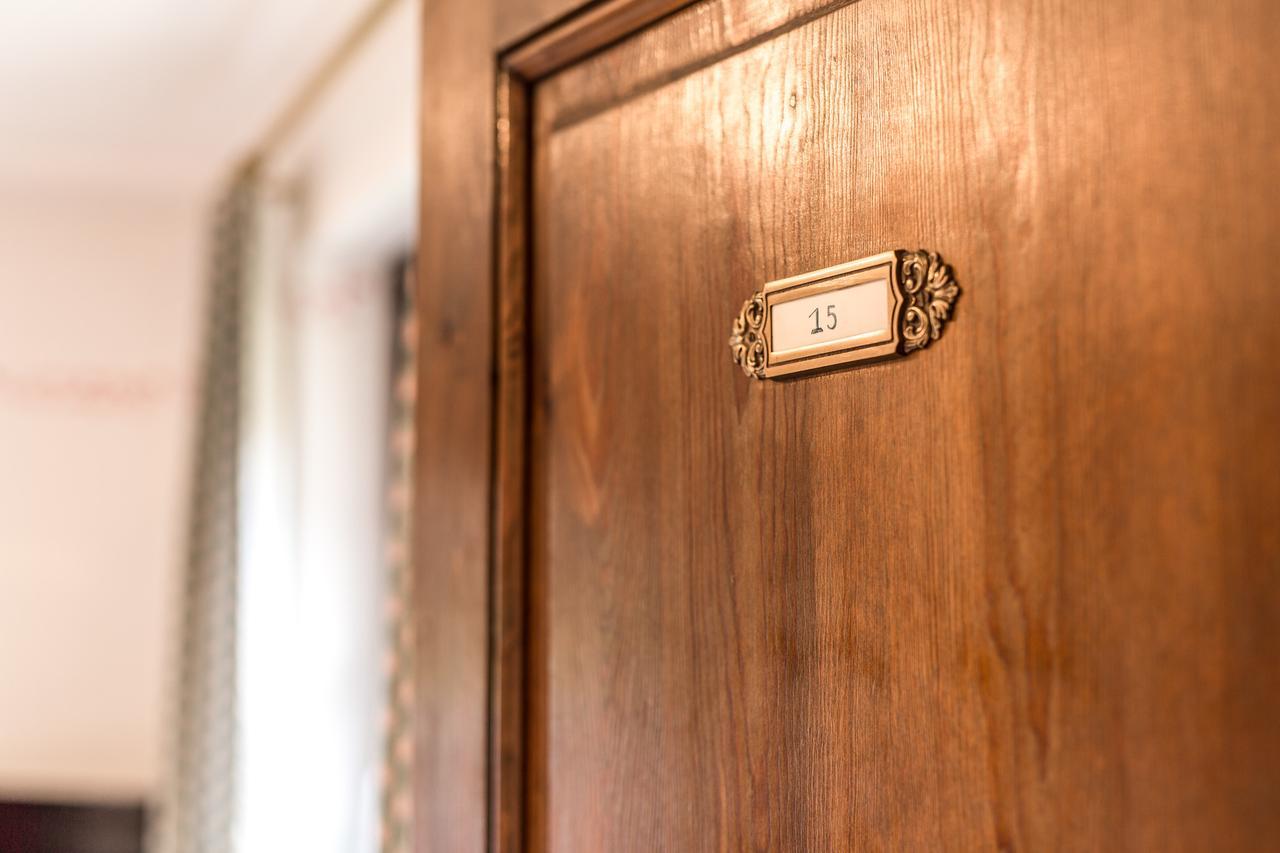 Hotel Troopeird Кортрейк Екстериор снимка